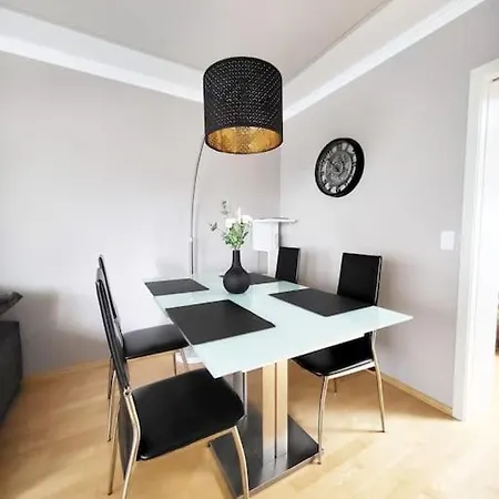 Moderne * Friedrichshafen